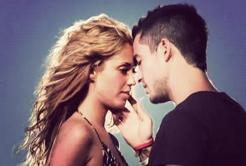 395250_194357267325500_100002536848660_391083_220191694_n - 1-Anahi 6-1