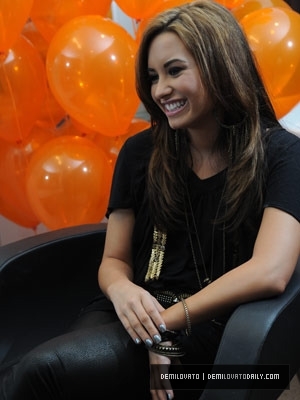 Demitzu (2) - Demi - August 19 - Concert Taping at AOL Studios in New York City