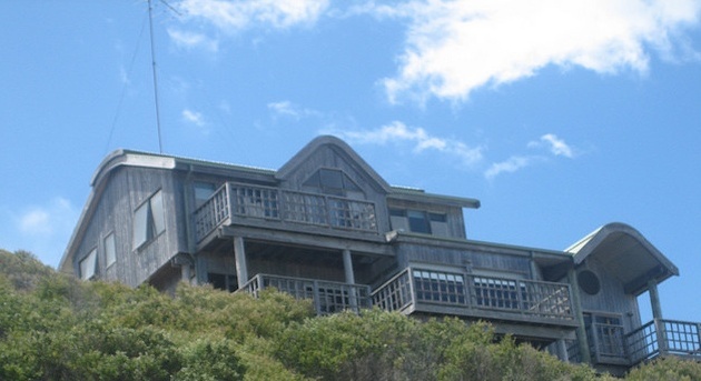 Preity: Woooooow!! Saif:Iti place? Preity:O ador:X