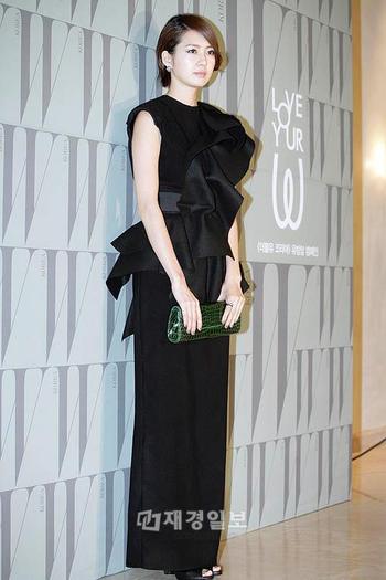 lyw (46) - a---lee yo won 2---a