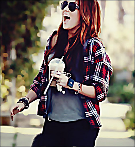 tumblr_lediuwp1jo1qd5jwho1_500_large.png - Miley Cyrus