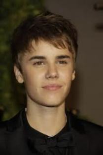 3 - Cat il iubesc eu pe Justin Bieber