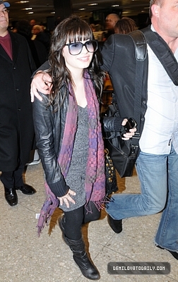 Demz (1) - Demi - January 18 - Lands in Washington DC