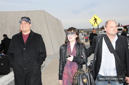 Demz (14) - Demi - January 18 - Lands in Washington DC