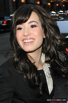 Demi - Demi - January 29 - Arriving and leaving the ABC Studios