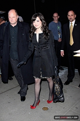 Demi (9) - Demi - January 29 - Arriving and leaving the ABC Studios