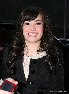 Demi (48) - Demi - January 29 - Arriving and leaving the ABC Studios