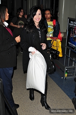 Demitzu (1) - Demi - December 18 - Departs from LAX Airport