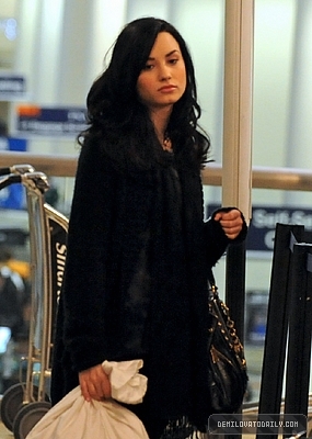 Demitzu (3) - Demi - December 18 - Departs from LAX Airport