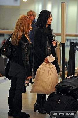 Demitzu (5) - Demi - December 18 - Departs from LAX Airport