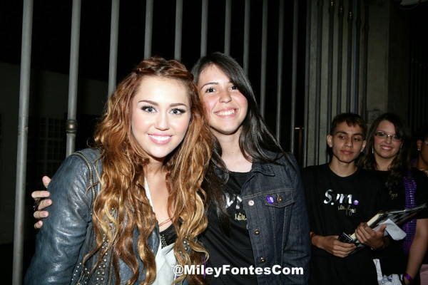 379897075 - destiny hope cyrus