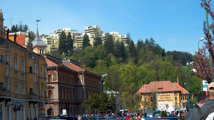 Biblioteca si Residance - BRASOV - Junii din Scheii