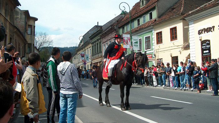 Deschizator de coloana ! - BRASOV - Junii din Scheii