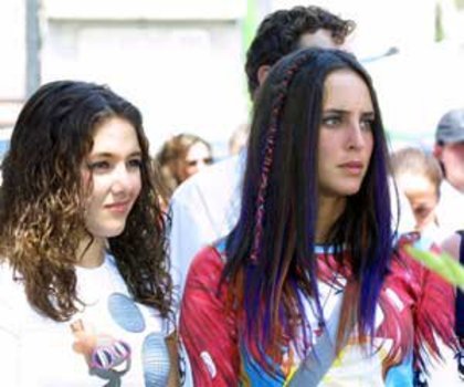 25540_394373747173_337701077173_4826136_4507688_n