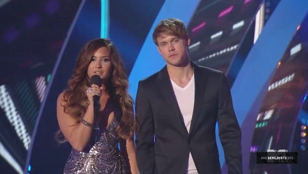 Demzu (9) - Demi - MTV Video Muic Awards 2011 Captures