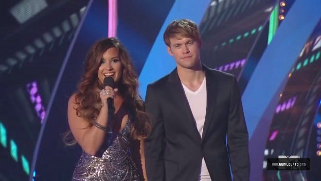 Demzu (11) - Demi - MTV Video Muic Awards 2011 Captures