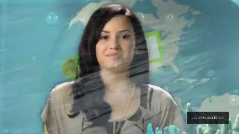 Demi and Joe (3) - Demi - Disney Ocean Underwater Tour Captures