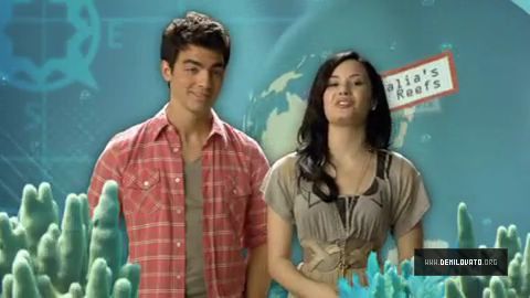 Demi and Joe (6) - Demi - Disney Ocean Underwater Tour Captures