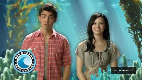 Demi and Joe (15) - Demi - Disney Ocean Underwater Tour Captures
