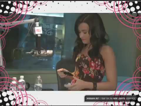 Demetria (8) - Demi - At and T Messaging Device Promos Captures