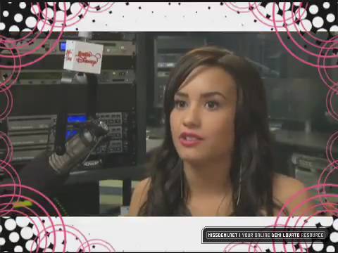 Demetria (24) - Demi - At and T Messaging Device Promos Captures