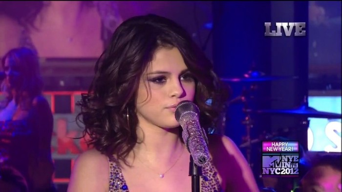bscap0040 - Selena Gomez-Demi Lovato At The MTV NYE