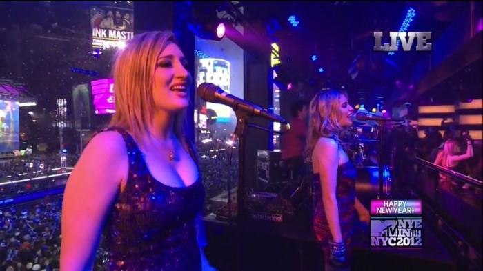bscap0052 - Selena Gomez-Demi Lovato At The MTV NYE