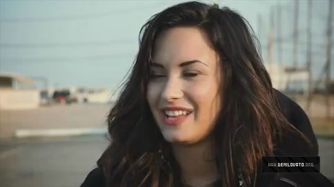 Demzu (33) - Demi - Elle Photosoot - Behind the scenes