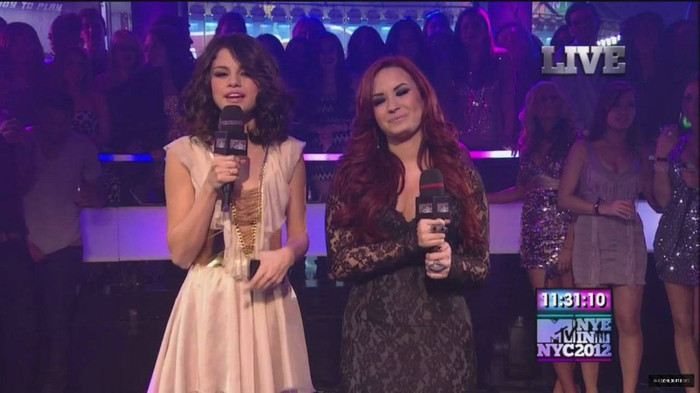 Demzu (12) - Demi - December 31 - MTV New Years Eve Bash 2012 Captures