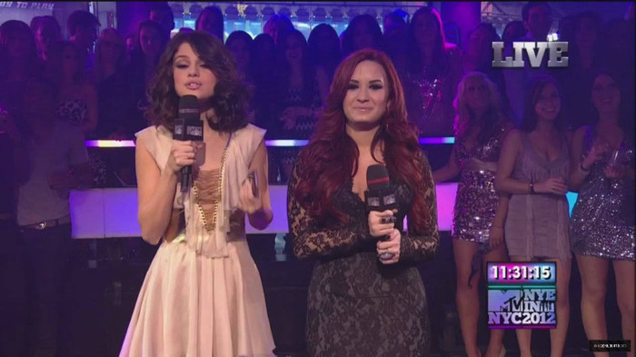 Demzu (15) - Demi - December 31 - MTV New Years Eve Bash 2012 Captures