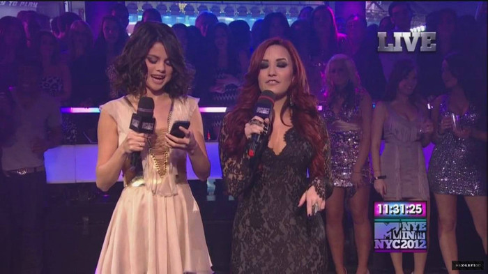 Demzu (22) - Demi - December 31 - MTV New Years Eve Bash 2012 Captures