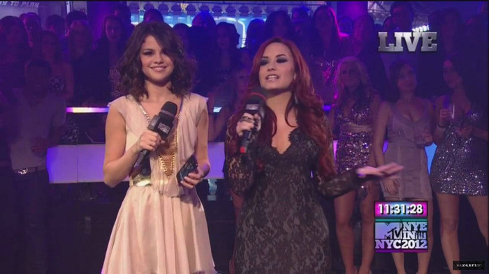 Demzu (24) - Demi - December 31 - MTV New Years Eve Bash 2012 Captures