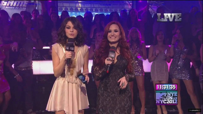 Demzu (28) - Demi - December 31 - MTV New Years Eve Bash 2012 Captures