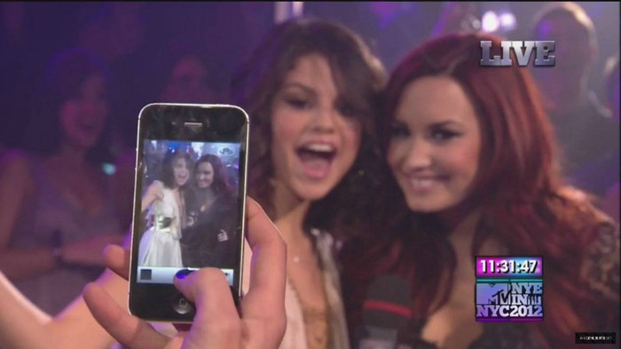 Demzu (35) - Demi - December 31 - MTV New Years Eve Bash 2012 Captures