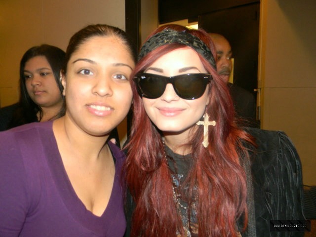 Demi (2) - Demi - December 30 - In New York City with Fans