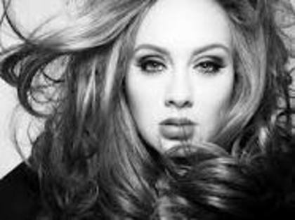 imagesCA095V3Y - Adele coplesita de premiul oferit de MTV