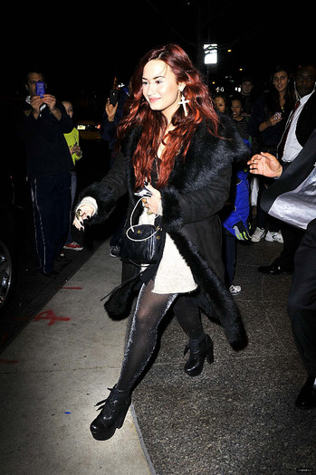 Demzu (2) - Demi - December 31 - Leaving New York City Hotel