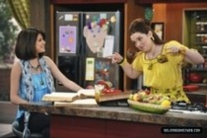 wizards of waverly place (19)