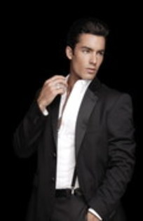 31269103_RXRRYGHWD - Aaron Diaz