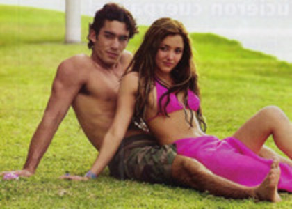 46391764_VTXBZDOWL - Aaron Diaz