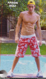 50176521_YXQKIZOPI - Aaron Diaz