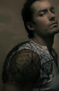 52828946_VWVYKZB2 - Aaron Diaz