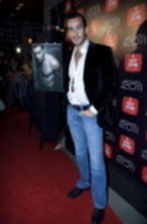 47394807_DNXWNHKNY - Aaron Diaz