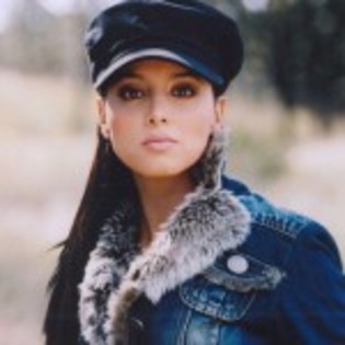 adanely-nunez-elenco-amorcito-corazon-telenovela-150x150