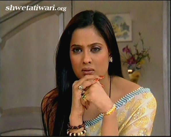 230581_1025149399667_1553229045_67633_2393_n - Shweta Tiwari