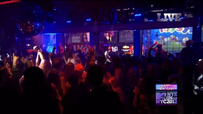bscap0136 - Selena Gomez-Demi Lovato At The MTV NYE