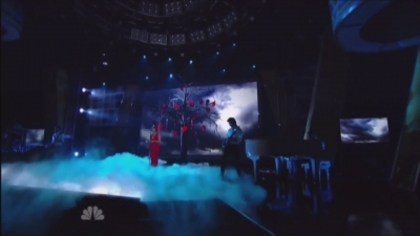 Demitzu (48) - Demi - September 10 - ALMA Awards Performs Skyscraper Captures
