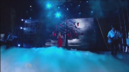 Demitzu (53) - Demi - September 10 - ALMA Awards Performs Skyscraper Captures