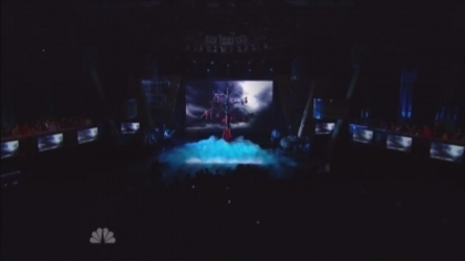 Demitzu (73) - Demi - September 10 - ALMA Awards Performs Skyscraper Captures