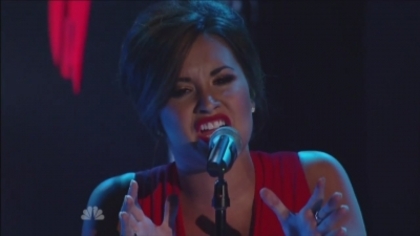 Demitzu (79) - Demi - September 10 - ALMA Awards Performs Skyscraper Captures